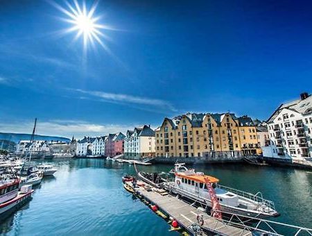 Alesund Apartment With Free Parking Kültér fotó