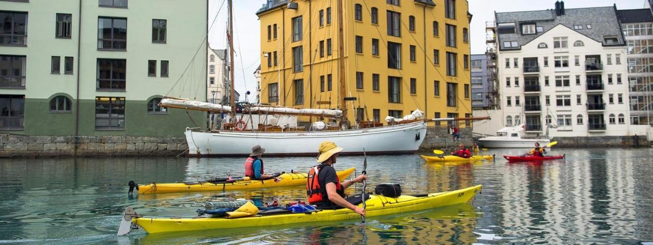 Alesund Apartment With Free Parking Kültér fotó